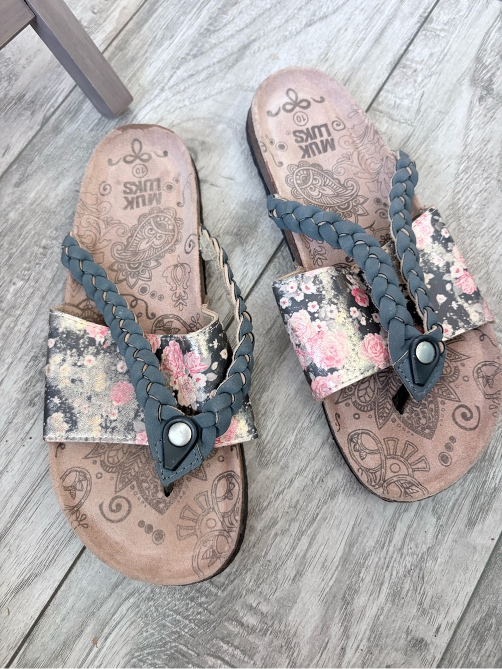 Muk Luks Floral Braided Thong Sandals - Gray Pink